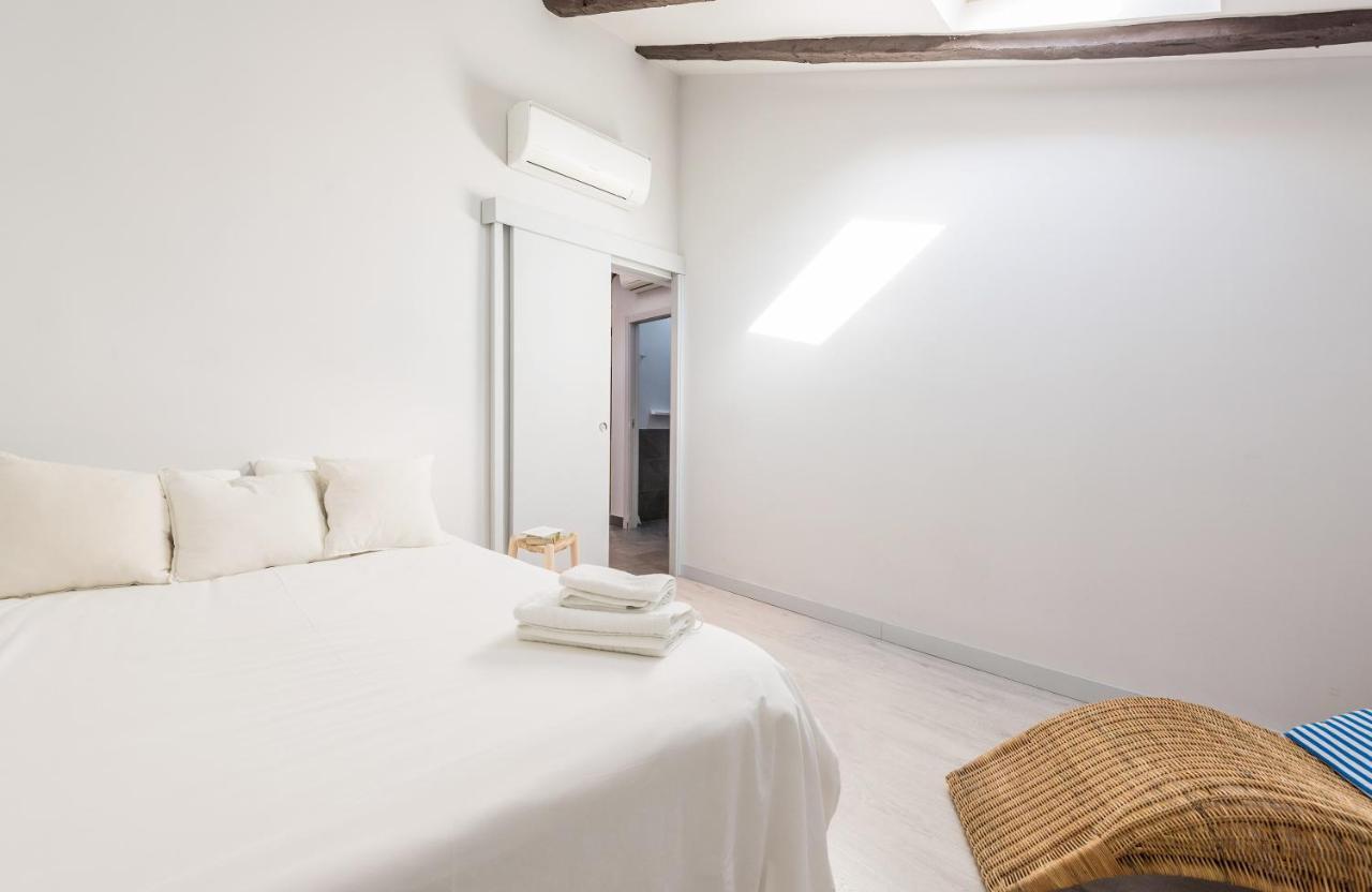 Bohemian 2Bedroom Attic In Lavapies Madrid Exterior foto